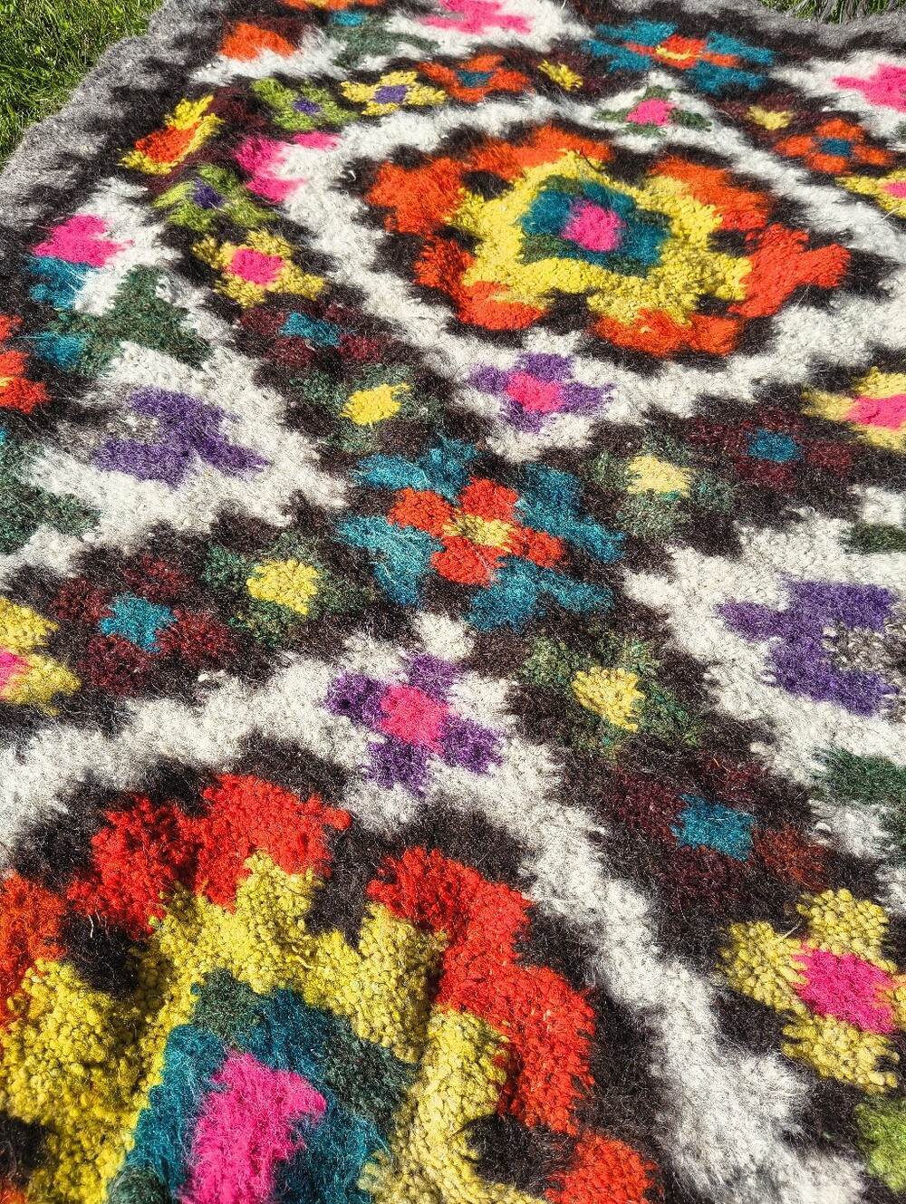 Handwoven Ukranian Wool Rug Colorful Geometric - Picture 11 of 12
